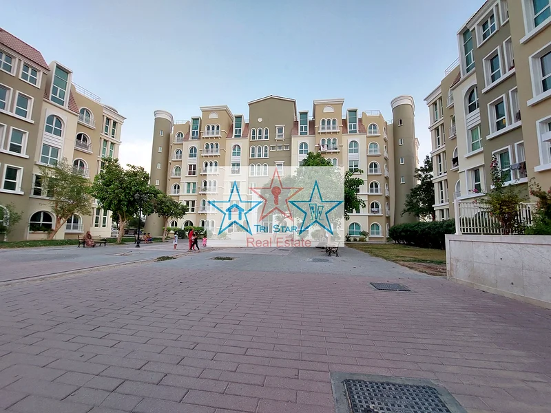 Apartment Fully FURNISHED XXL STUDIO/NEXT TO PAVILION& METRO STATION