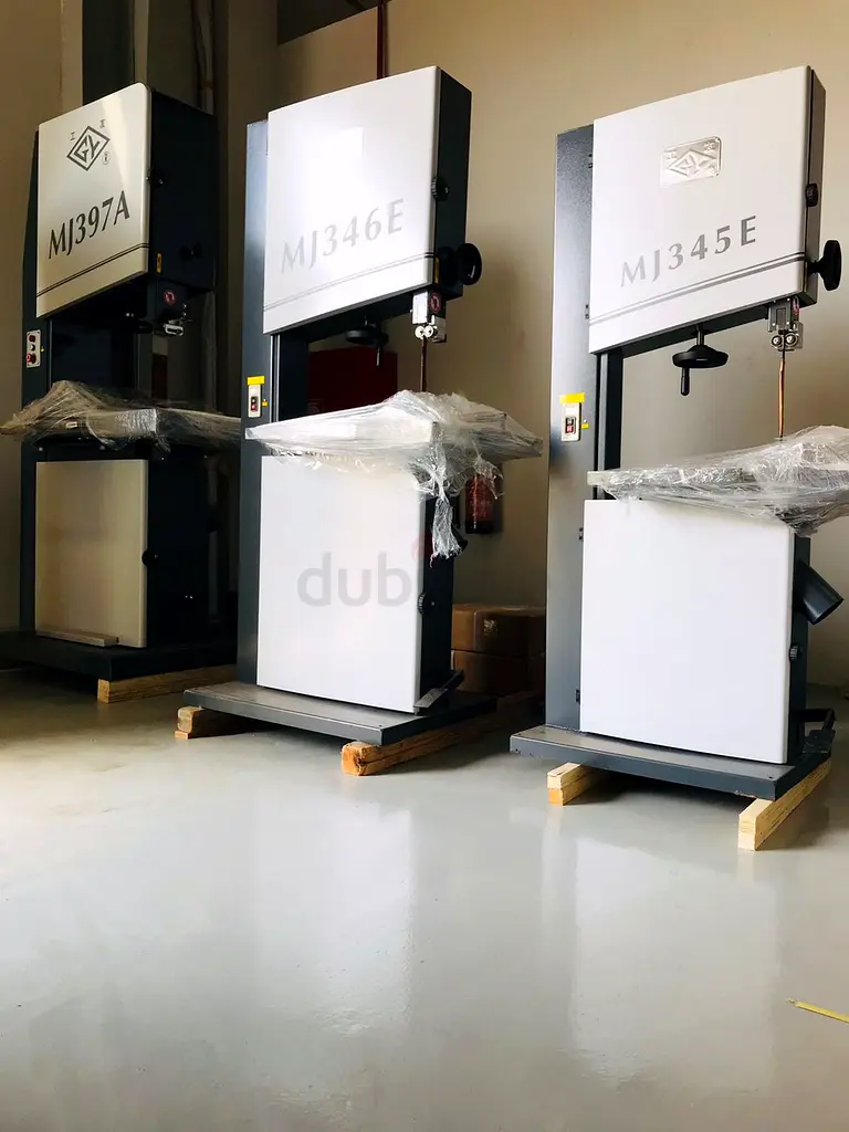 WOOD WORKING BANDSAW FOR SALE