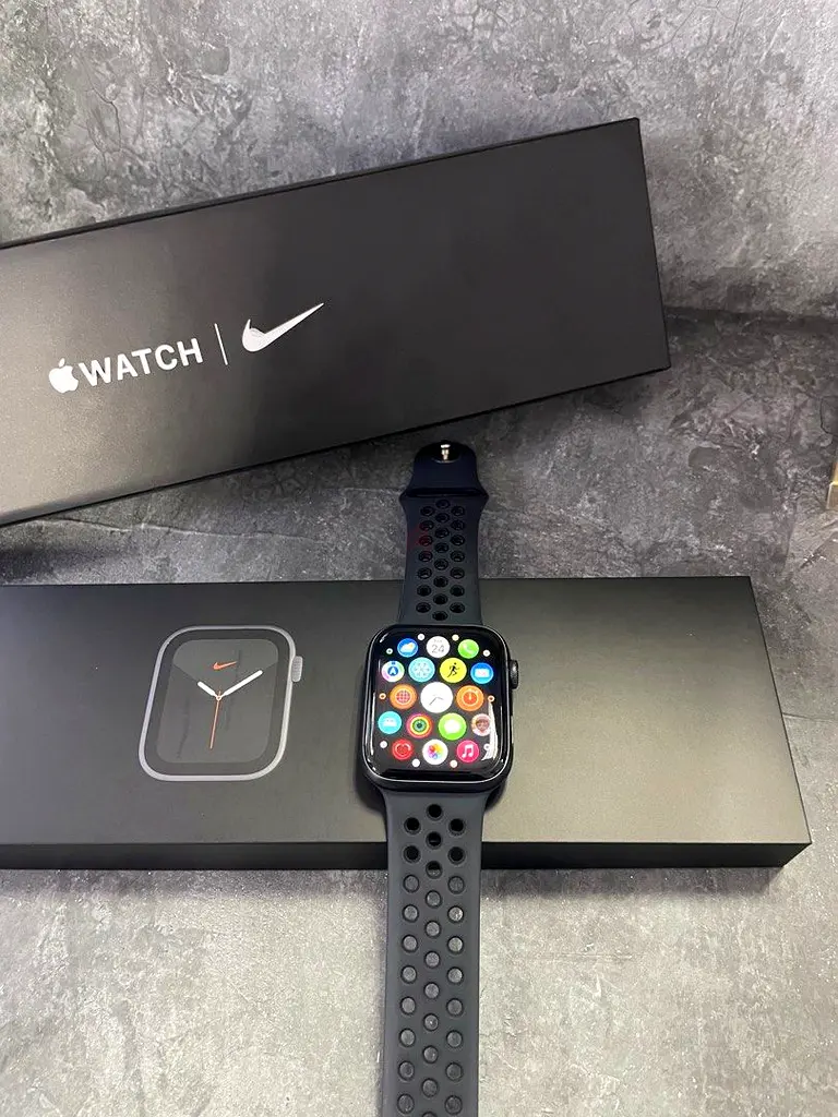 Apple watch series 6 Nike edition