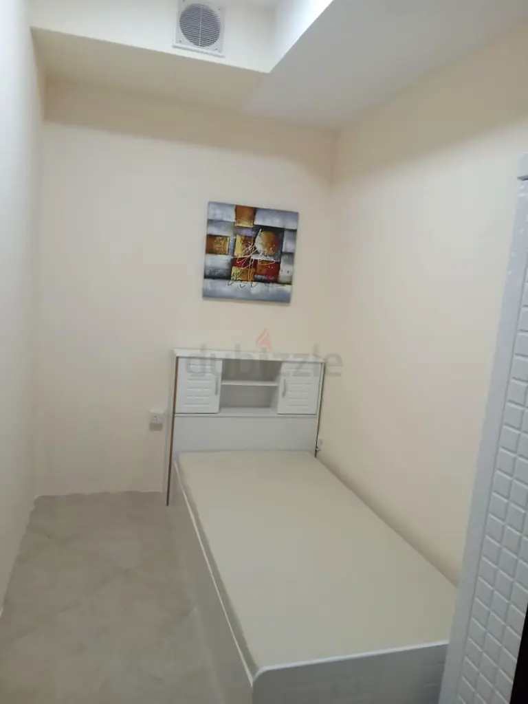 Apartment Partition Room available in JLT Dubai