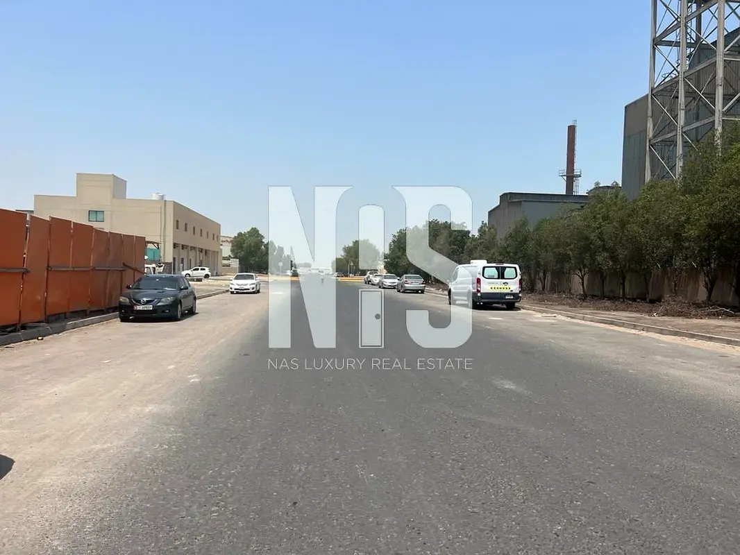 Warehouse New & huge warehouses in Mussafah MW4 on main road
