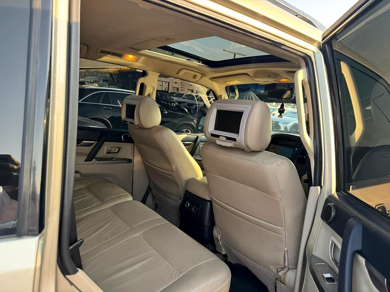 Mitsubshi pajero 2013 fullopshin goldcolor GCC63152749752961114