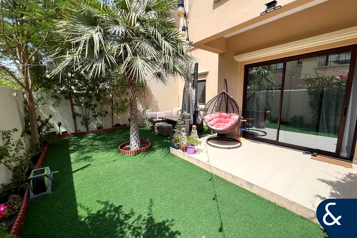 Villa Exclusive Upgraded Beautiful Garden Dubai