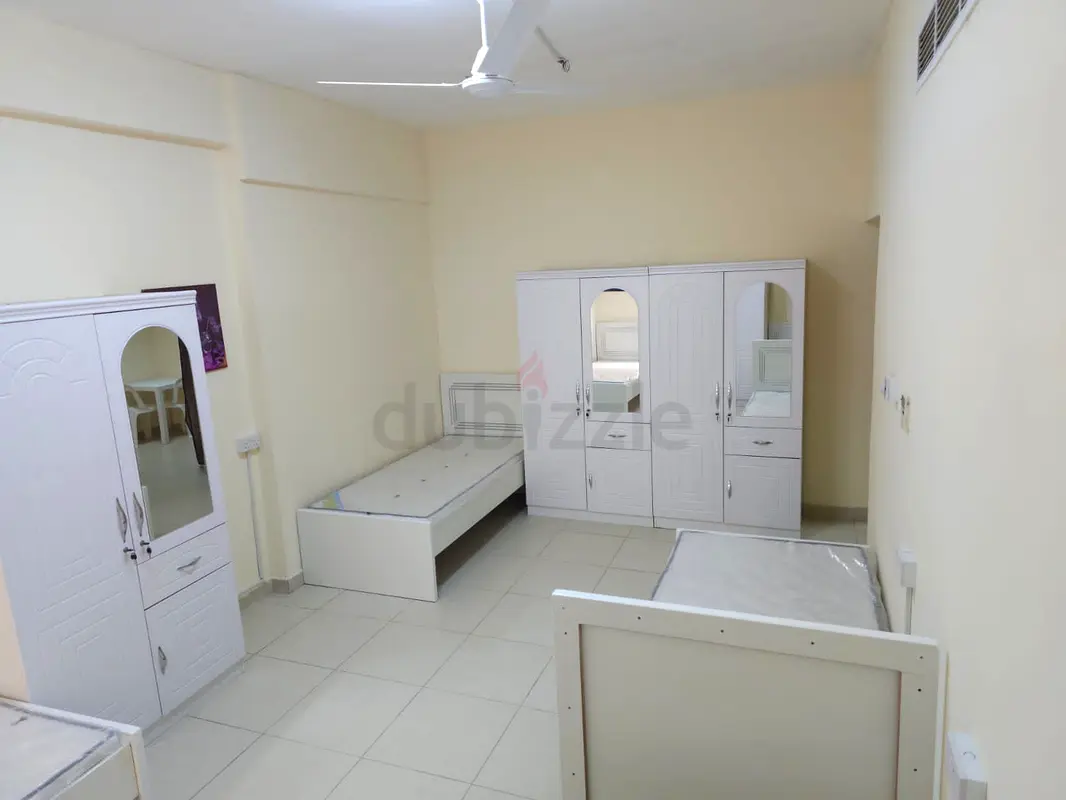 Apartment BED SPACE FOR EXECUTIVE BACHELOR Sharjah