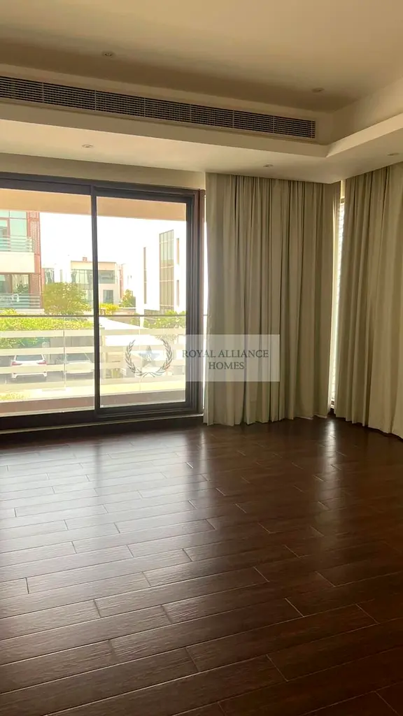 Villa Ready To Movein Large Villa Single Row Gated Community