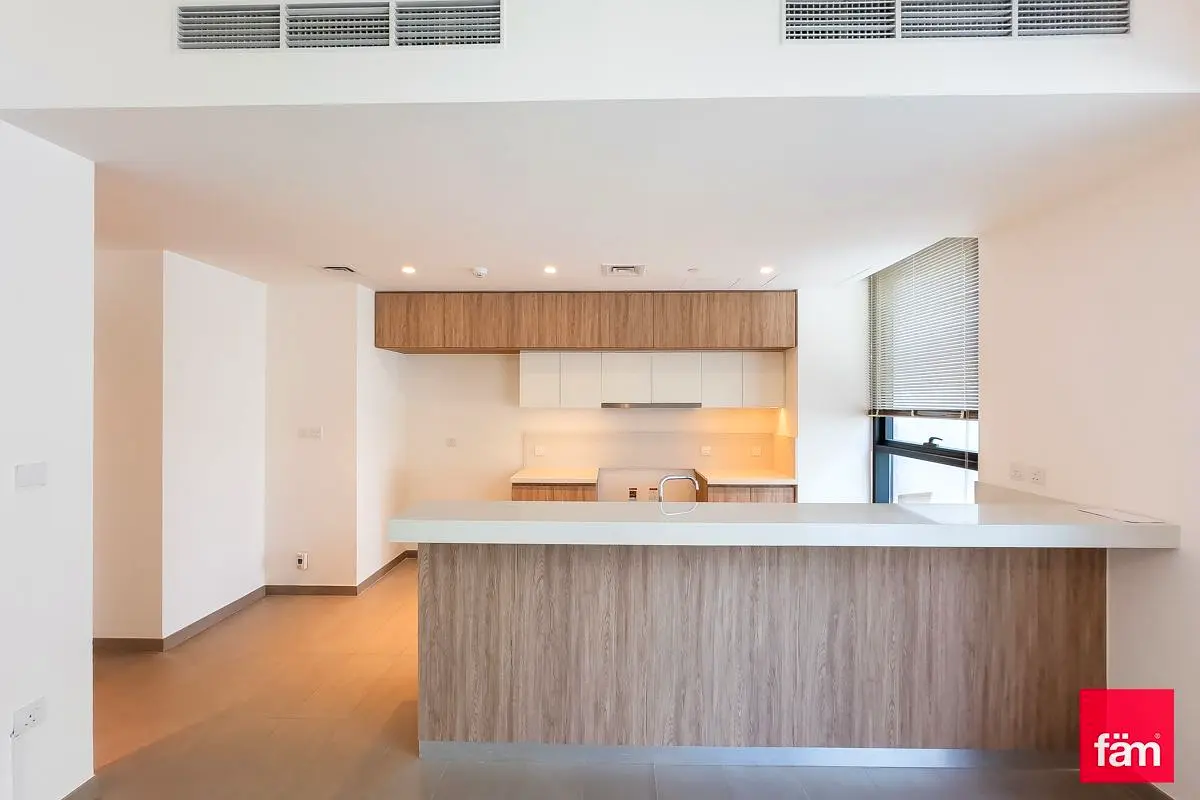 Apartment Direct Park Access Basement Vacant Dubai