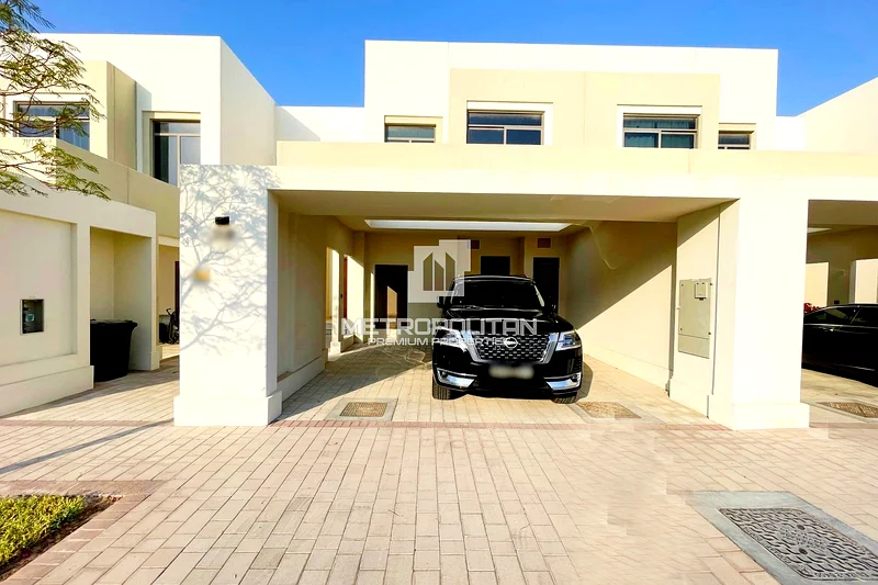 Townhouse Single Row Vastu On The Pool and Play Area Dubai