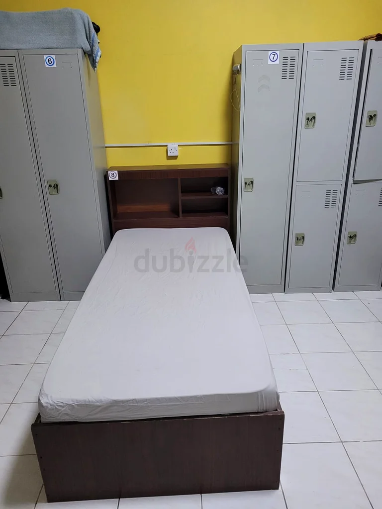 Apartment Executive Single Bed For Indian/Pakistani Muslim Male in