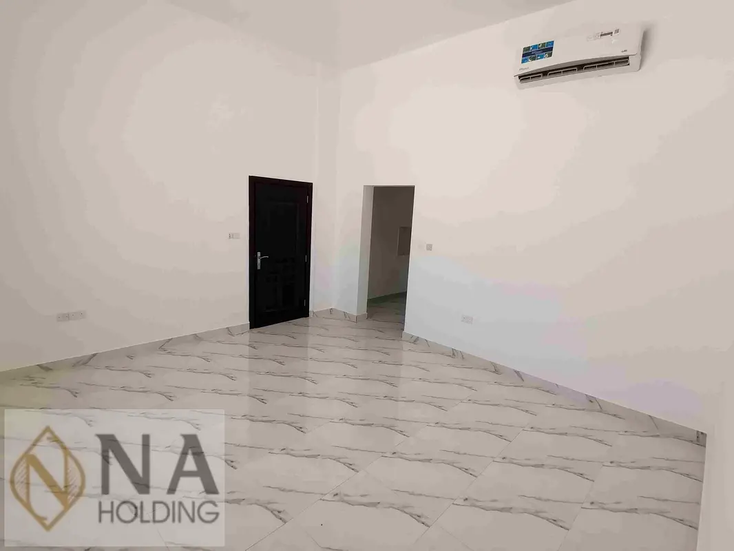 Apartment New studio highend finishes, super deluxe, amid services in