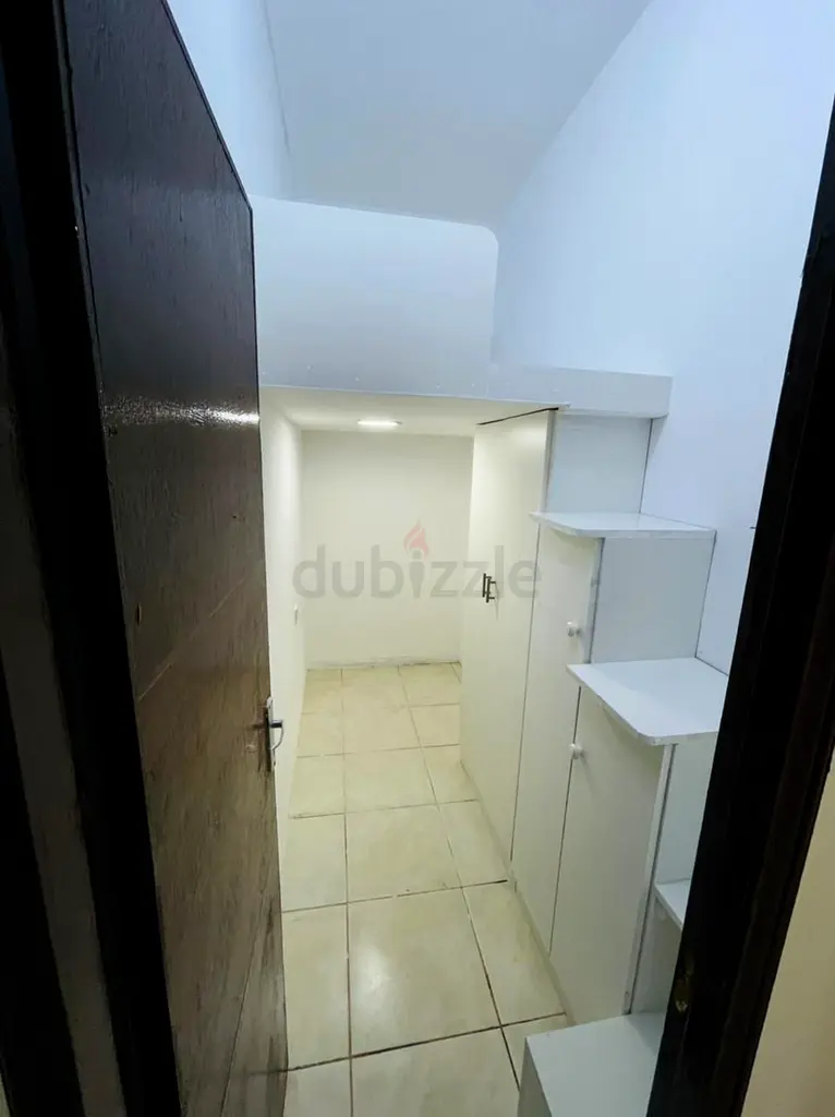 Apartment Partition room monthly rental. Dubai