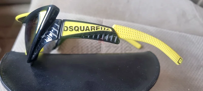 DSQUARED263171760064130112