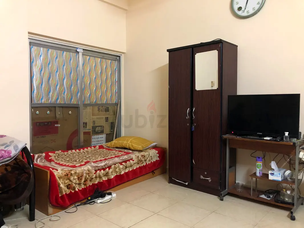 Apartment Exe. Bachelor (Bed Space) in Karama