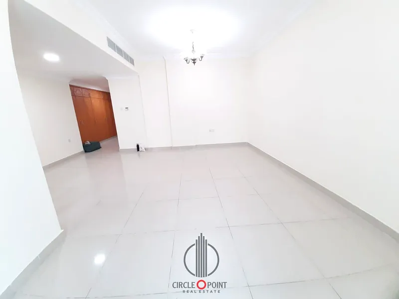Apartment 1BHK with Balcony Near Red Line Metro Station Dubai