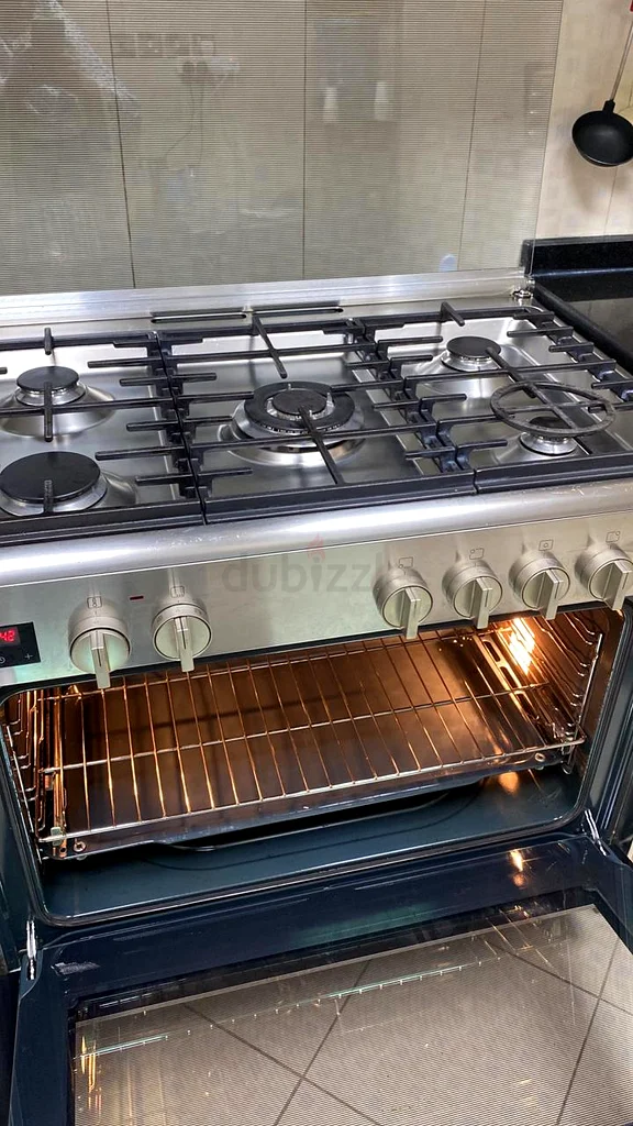 BOSCH series8 gas top electric oven 90by60