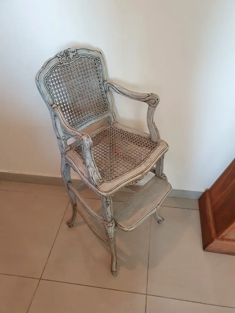 Beautiful Vintage Kids High Chair