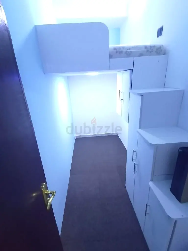 Apartment Partition room monthly rental. Dubai