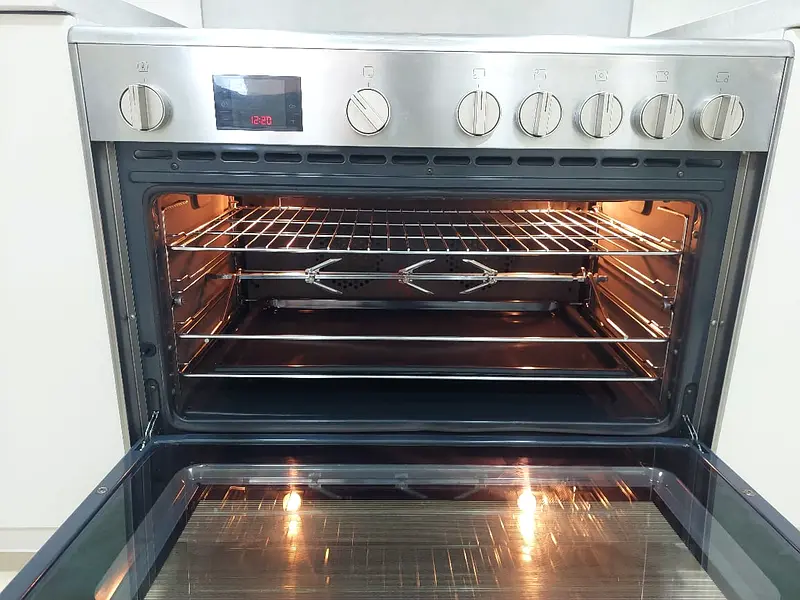 Bosch 5 Ceramic Hubs Electric Cooker 90/60cm Made in Italy