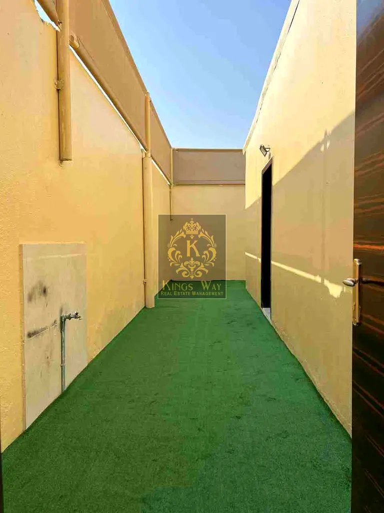 Villa BRAND NEW STUDIO PRIVATE YARD SHADING PARKING LUXURY FINISHING