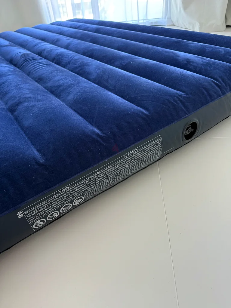 Inflatable mattress Intex