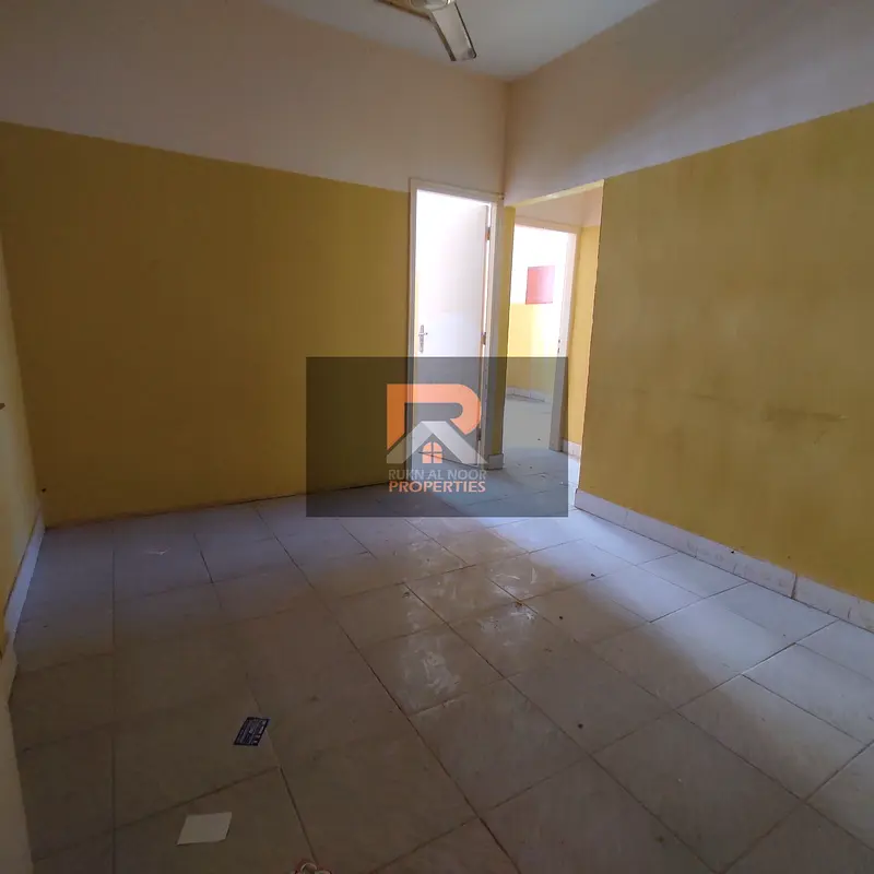 Apartment Nice Property 2Bhk> Apartment with balcony> separate kitchen
