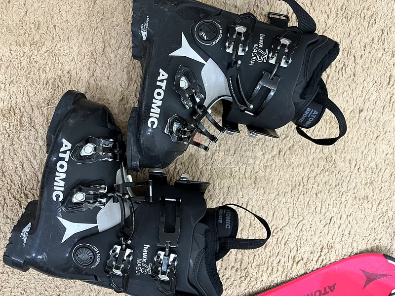 For Sale: Atomic Hawx Prime 85 W Ski Boots  
Matching Atomic Vantage 90 X Skis63246746849666111