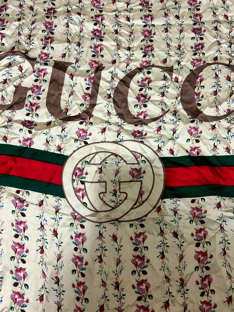 Gucci floral silk scarf63239081302657113