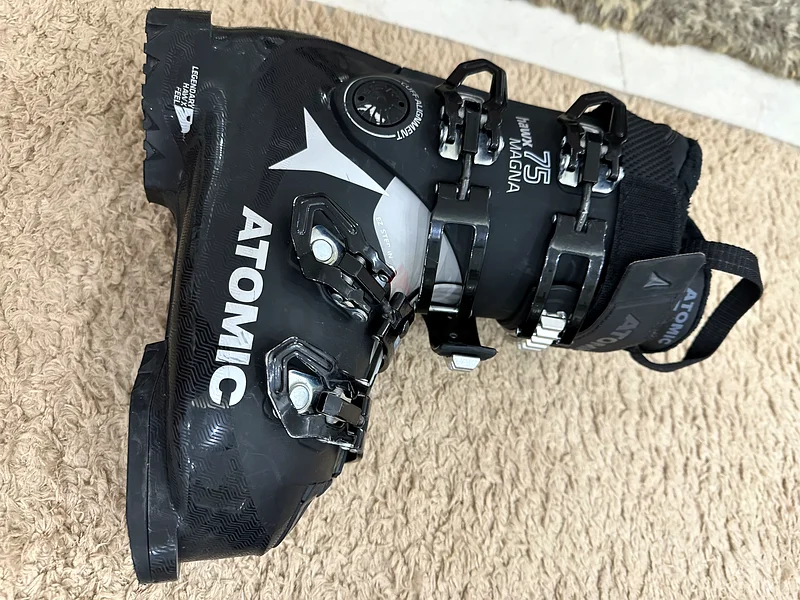 For Sale: Atomic Hawx Prime 85 W Ski Boots  
Matching Atomic Vantage 90 X Skis63246746849666113