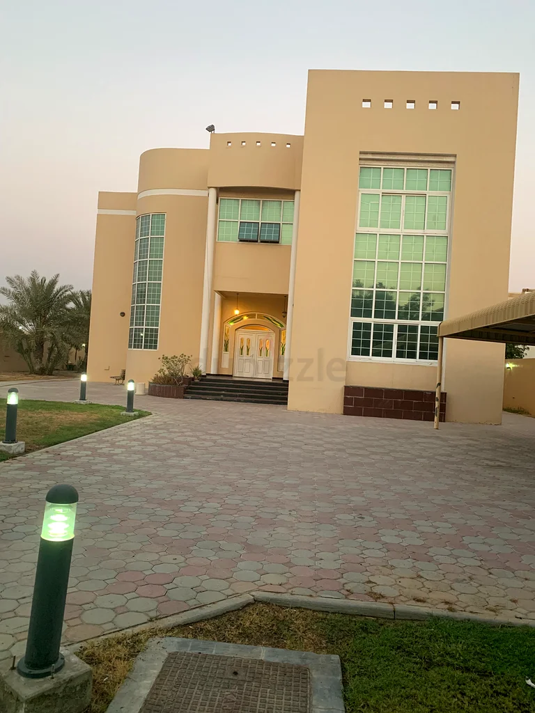 فيلا / بيت للإيجار Room For Rent In Al Barsha دوبيزل دبي