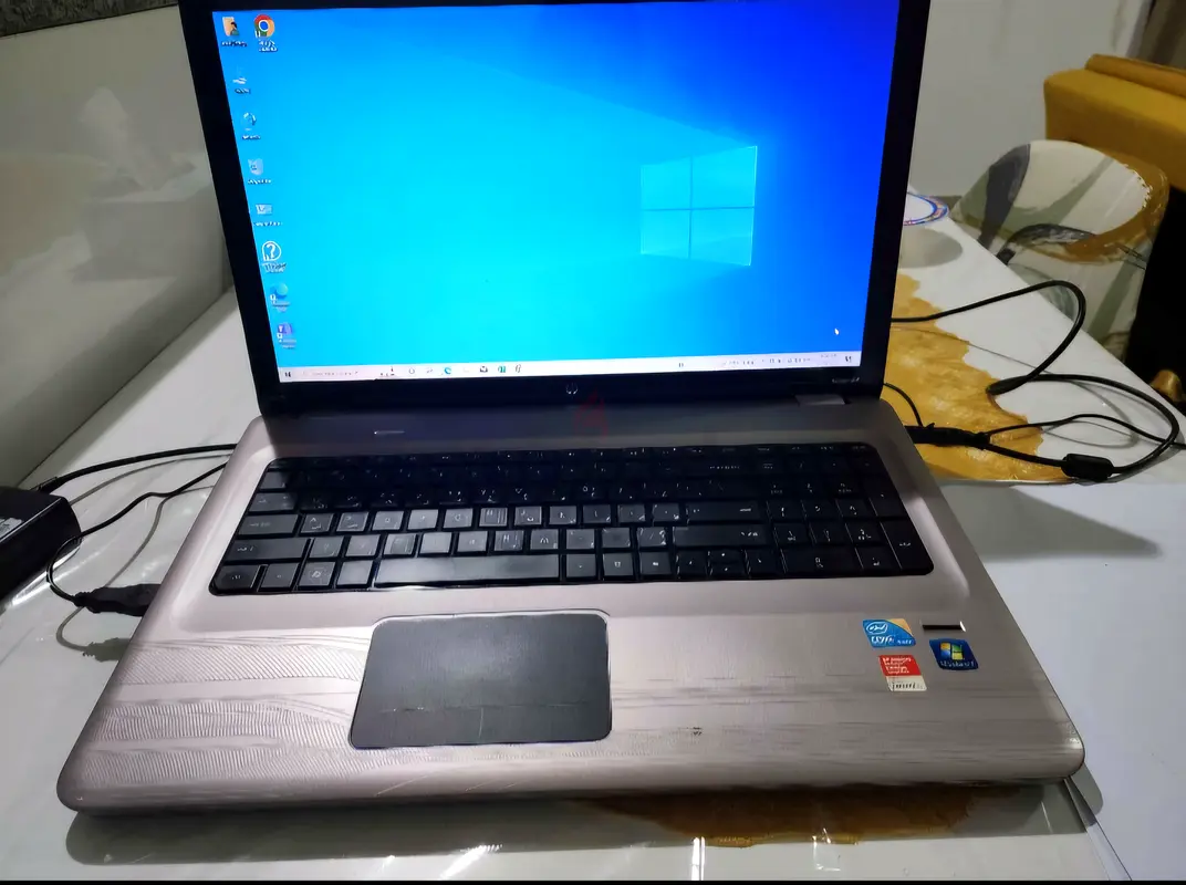 Hp pavilion Dv7. 17 inch  core i5 2nd generation