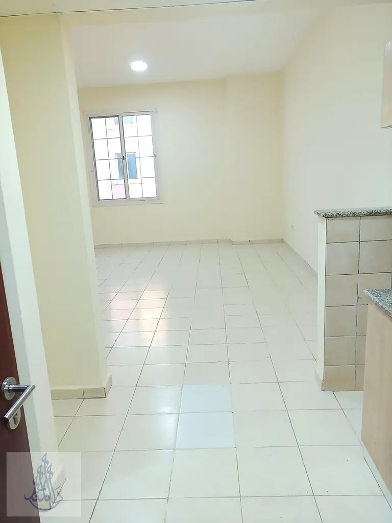 Apartment Studio Available For Sale In England Cluster without Balcony