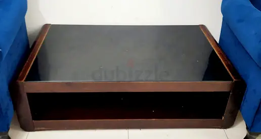 طاولة قهوة Vacry من خشب الأكاسيا – تصميم أنيق ومتين بحجم 120×60×40 سم