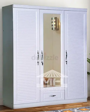 3 door cabinet