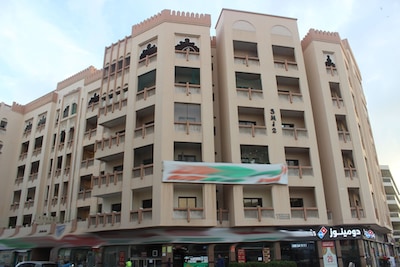 Spacious 2 Bhk Available For Family In Al Qusais Above Domino\'s Pizza.