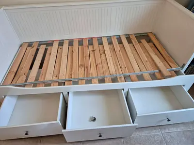 Ikea hemnes day bed with mattress