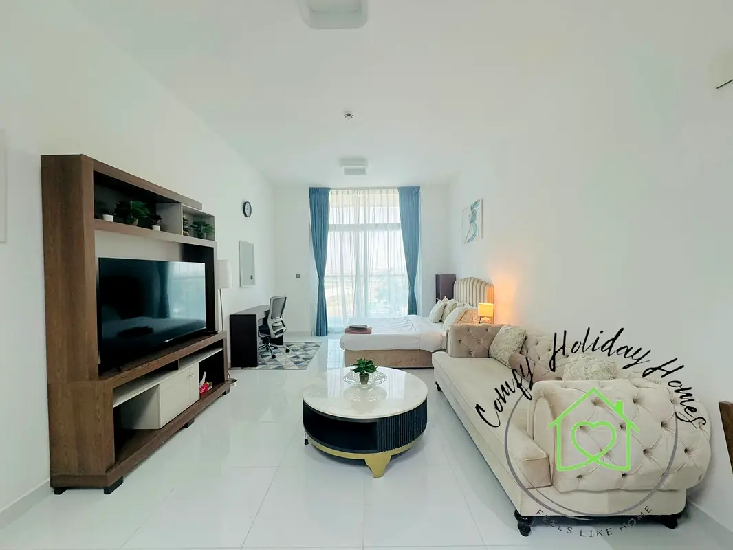 Apartment Spacious Studio Apartment With Balcony Dubai