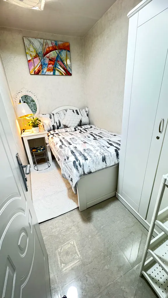 Apartment Partition room for European and Philippines lady in Barsha1