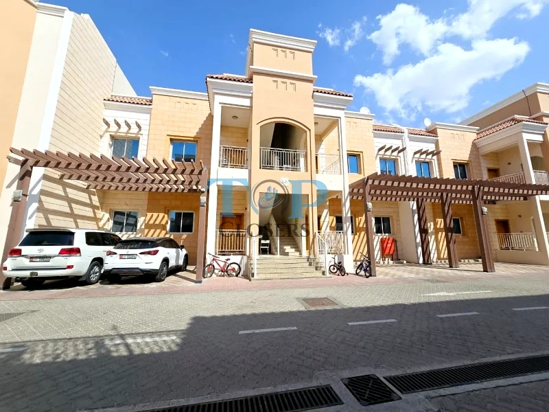 Apartment Elegant 3 Bedrooms Apartment maids room private parking in Al Muwaiji