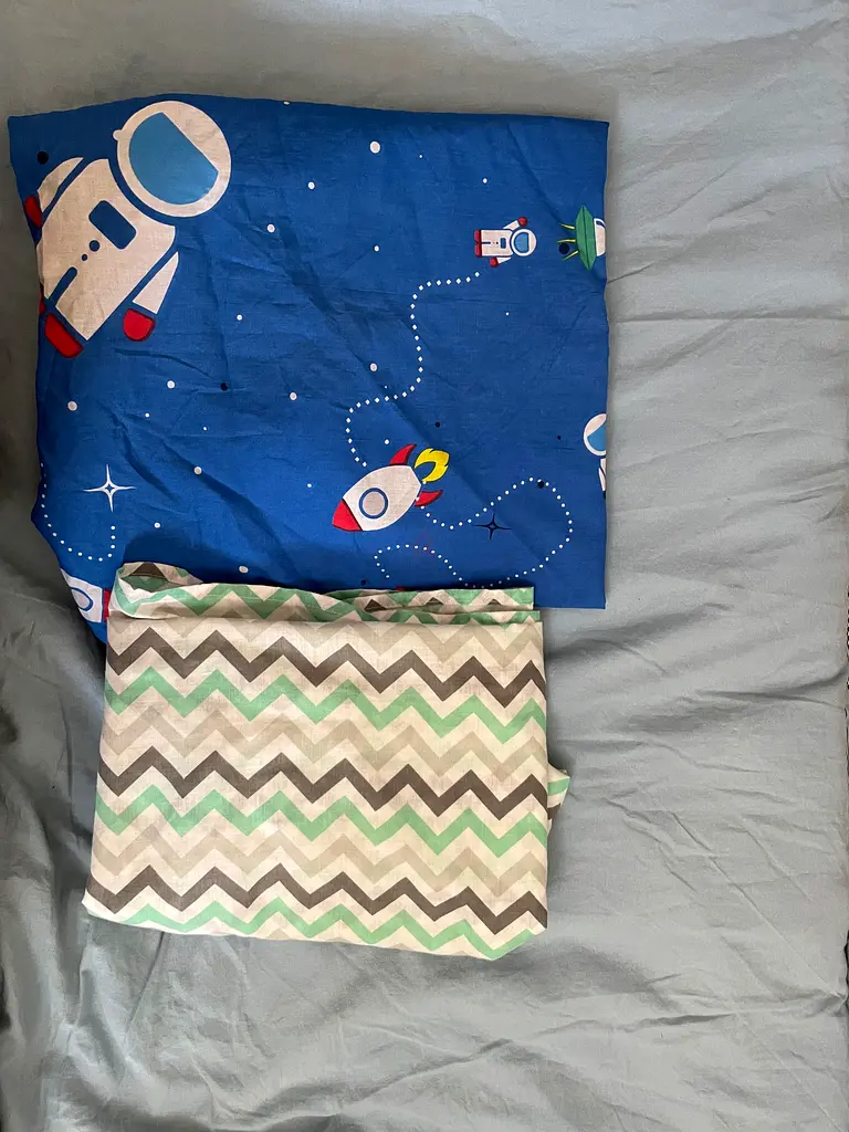 Baby cot/ crib with pillows