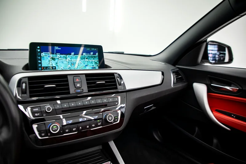 2018 BMW 220i Sportline Convertible | GCC | Full Service History | Excellent Condition |63228782592898111