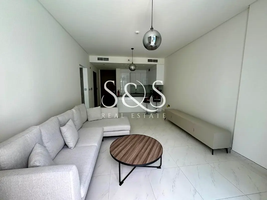 Apartment Crystal Lagoon View Vacant Furnished Dubai