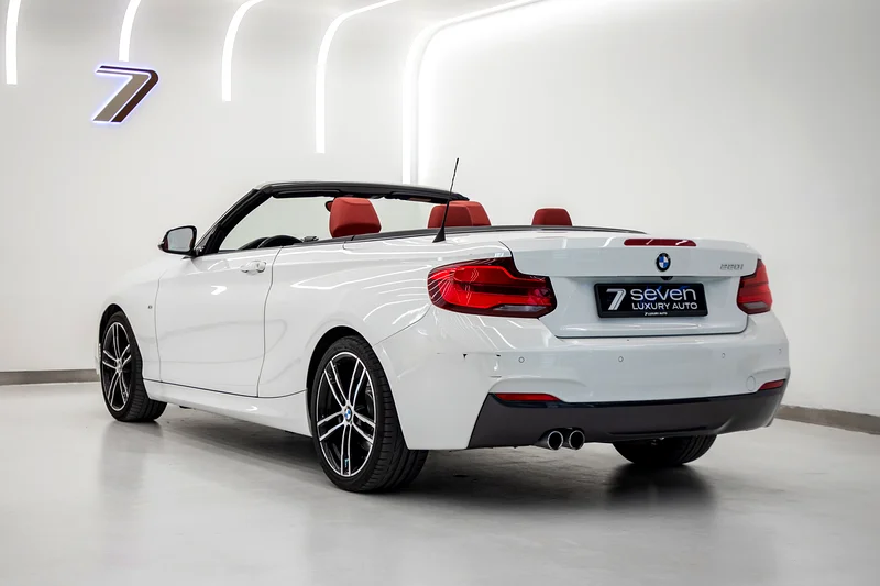 2018 BMW 220i Sportline Convertible | GCC | Full Service History | Excellent Condition |63228782592898114