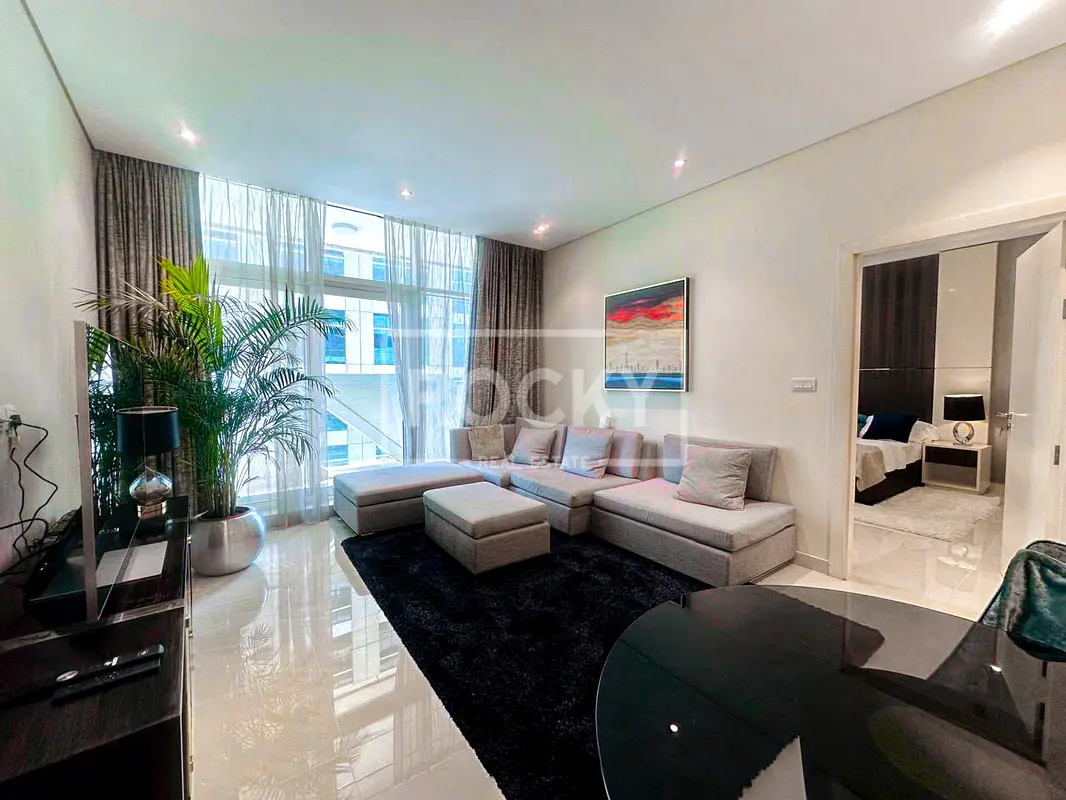 Apartment Vacant Canal View Near Metro Fully Furnished Dubai