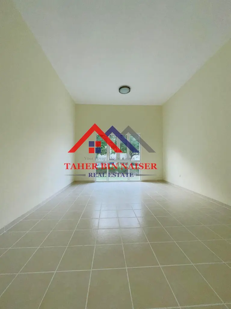 Apartment Ground floor, ready to move in, neat and clean, near metro