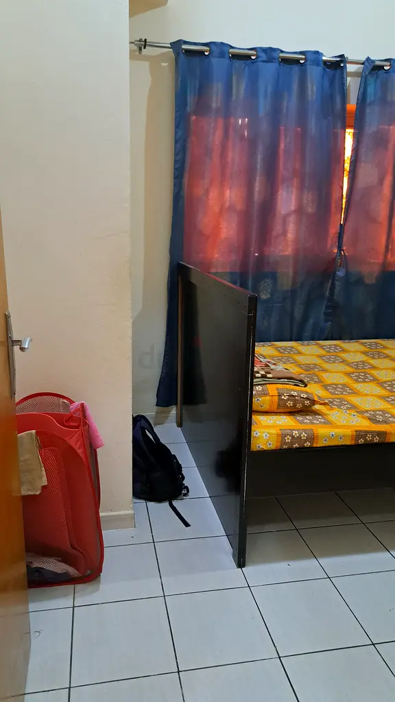 شقة للإيجار Master bed room with furniture and kitchen دوبيزل كل المدن