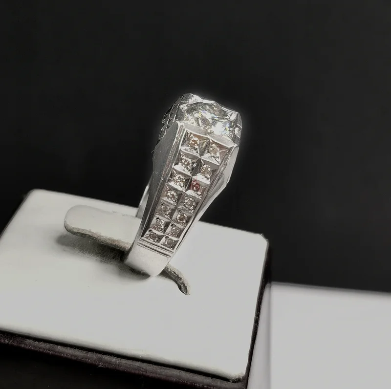 Moissonite Stone with certificate - خاتم بحجر موزنايت مع الشهادة63174324218626112