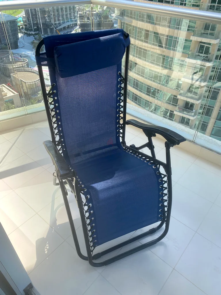 Sun lounger foldable