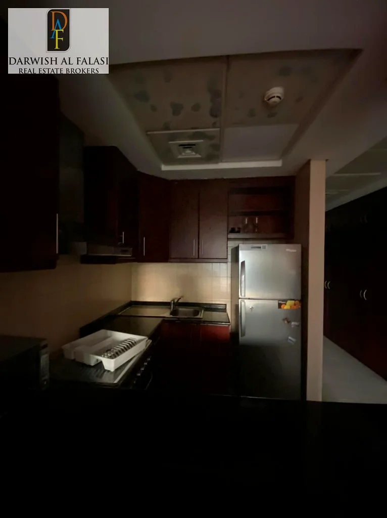 Apartment 8 wardrobs studio in near the garden metro with lots of free