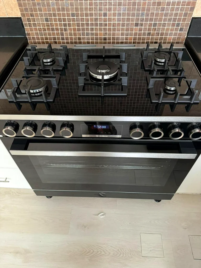 Bosch latest model top gas oven electric series 8