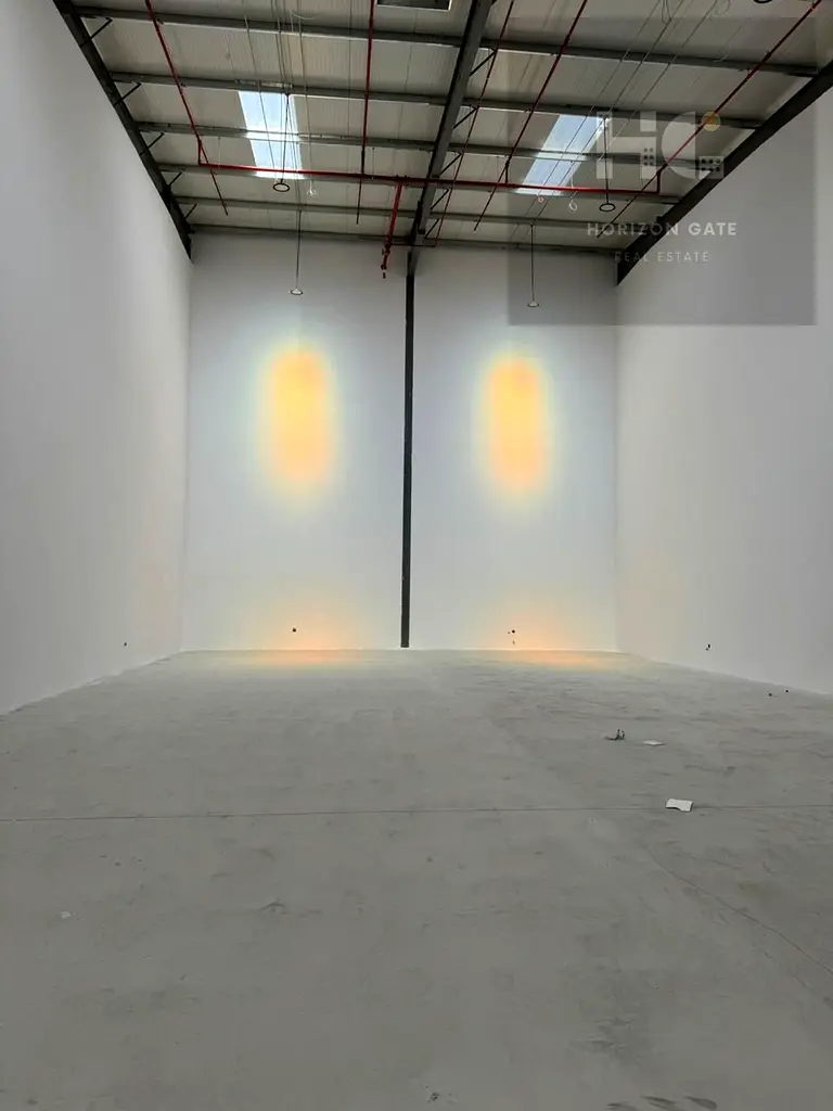 Warehouse Strategic location and Premium Warehouse Leasing in Al Quoz