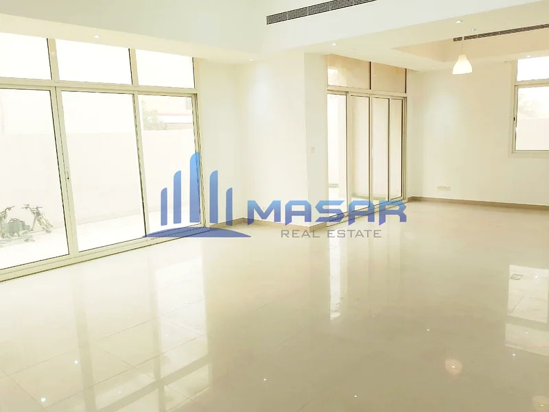 Villa Spacious Villa 5BR+M Prime Location Compound